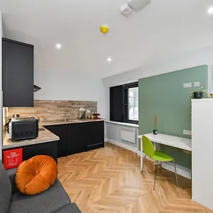 Apartment The Varsity